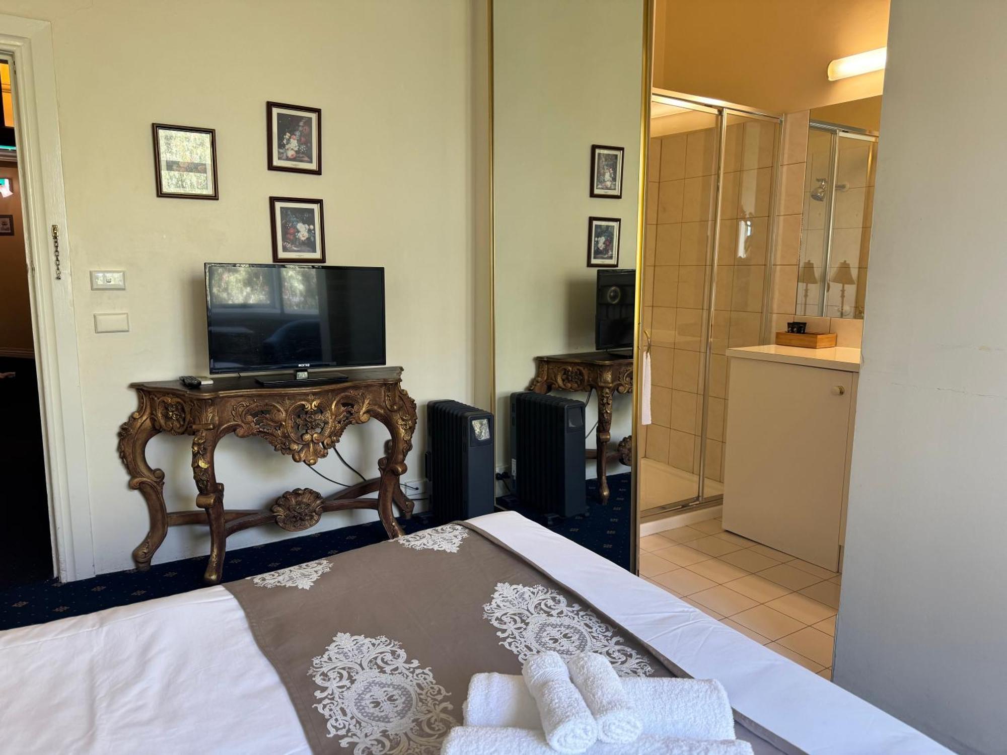 Toorak Manor Hotel Free Parking — Photos 2